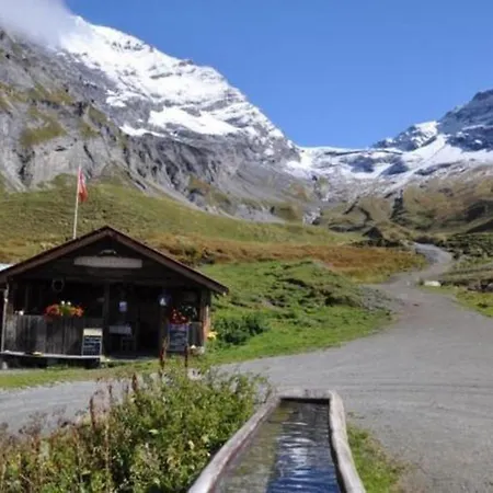 Zimmer In Uriger Rustikalen Alphuette Auf Bewirtschafteter Alp Hoch In Den Bergen, Inkl Vp Appartement